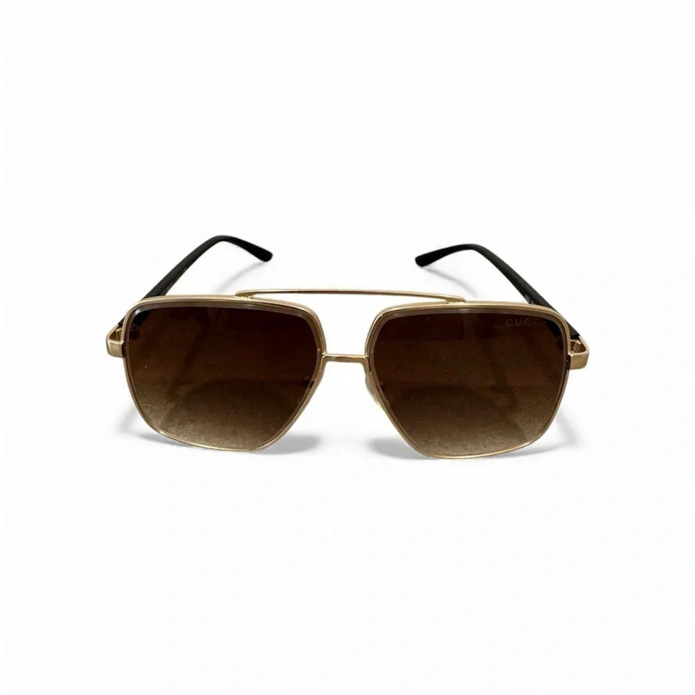 Vintage Gucci Made In Italy Aviator Gold And Black 90’s Sunglasses